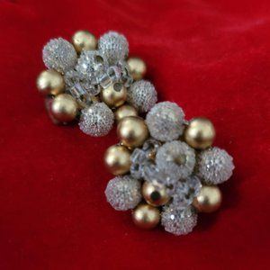 VINTAGE FASHION CLIP ON FAUX PEARL EARRINGS